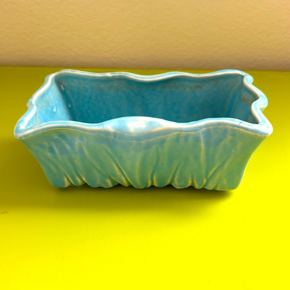 McCoy planter - Picture 1 of 6